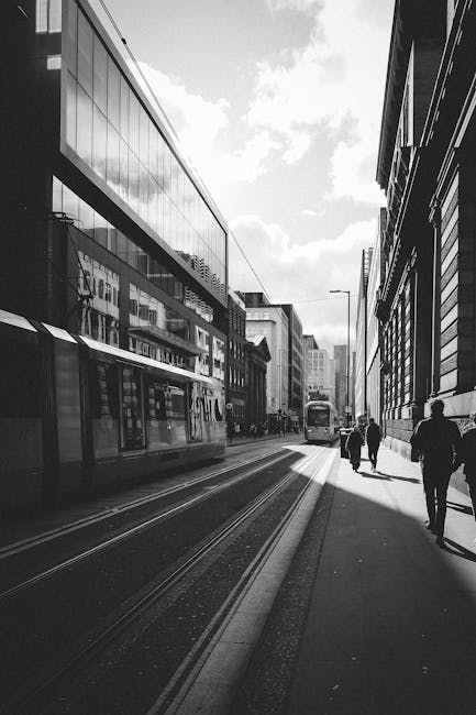 How to Use the Manchester Tram for Commuting